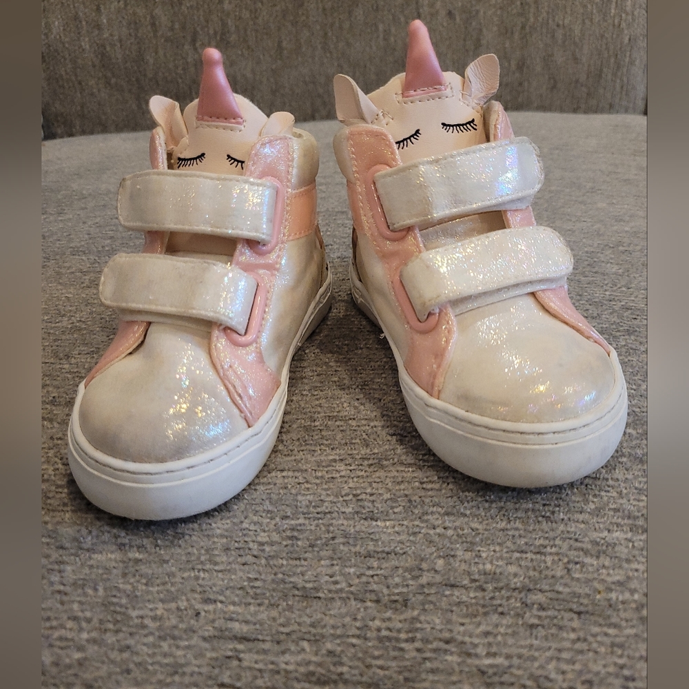 EUC - Toddler Size 5 Gap Unicorn Shoes